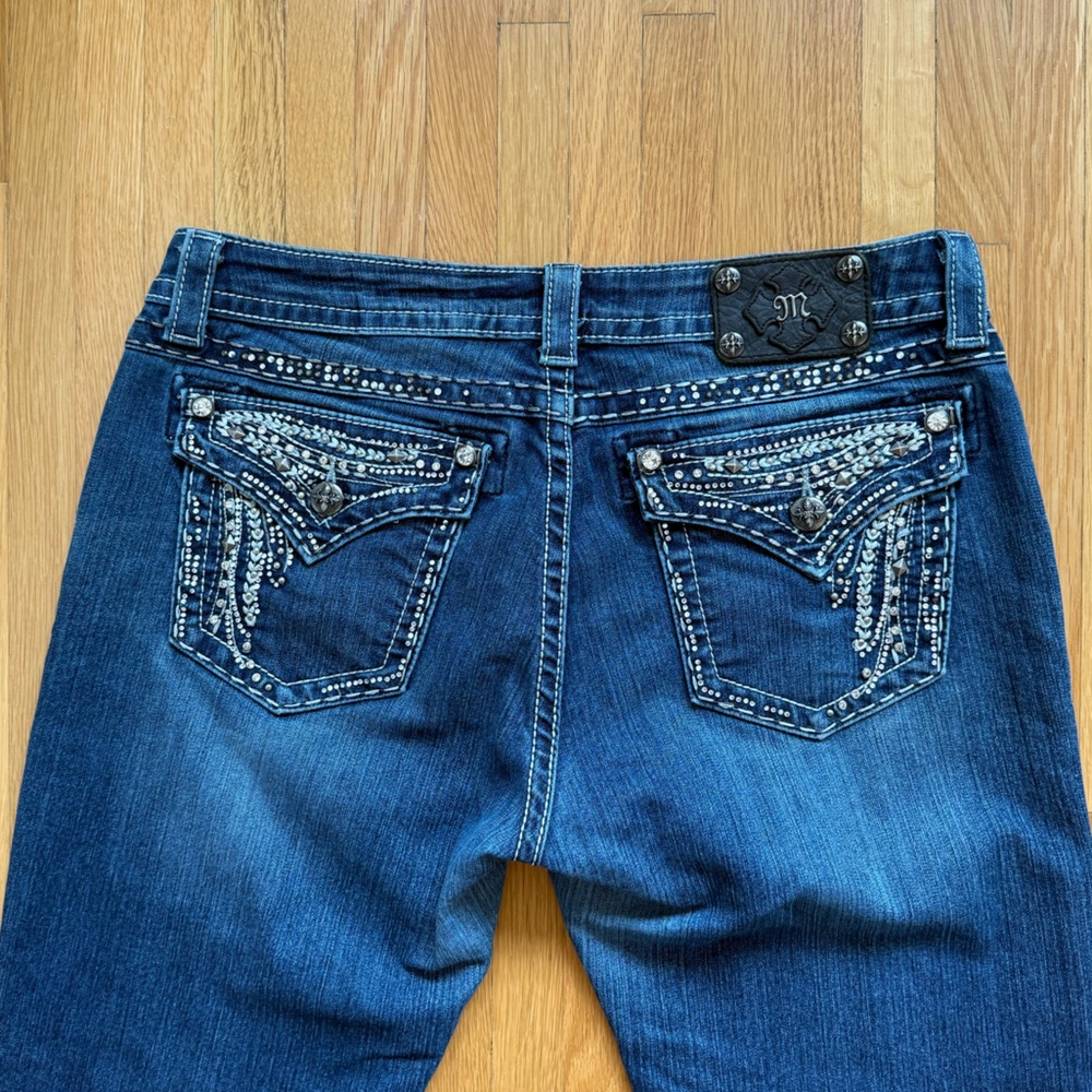 Miss Me Y2K jeans with Embellished Pockets 28” inseam